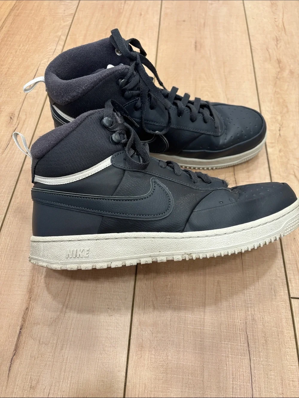 Nike Men’s Vision Court Mid Winter Sneakers